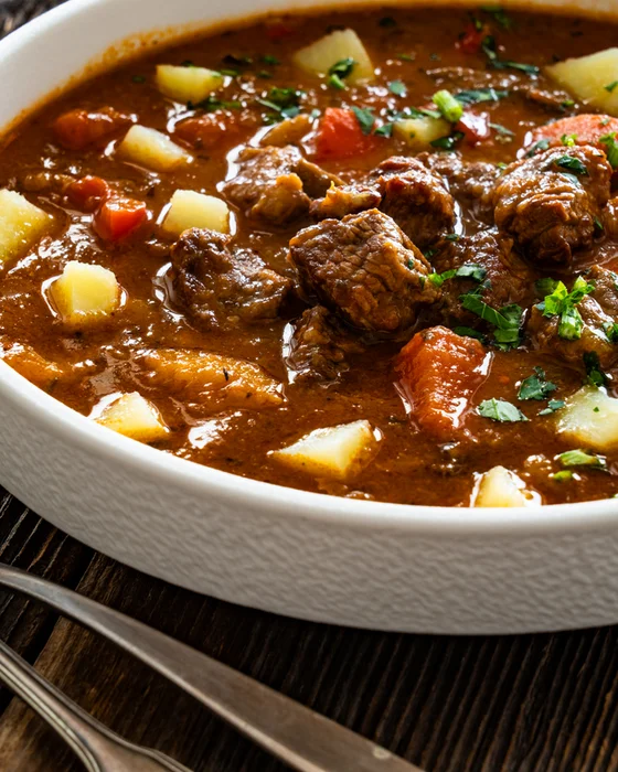 Gulaschsuppe Leckere Gulaschsuppe für kalte Tage